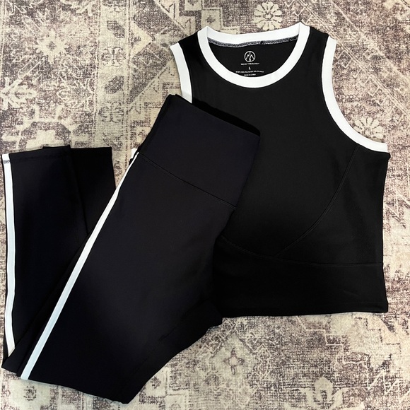 Activewear Set - Picture 1 of 5